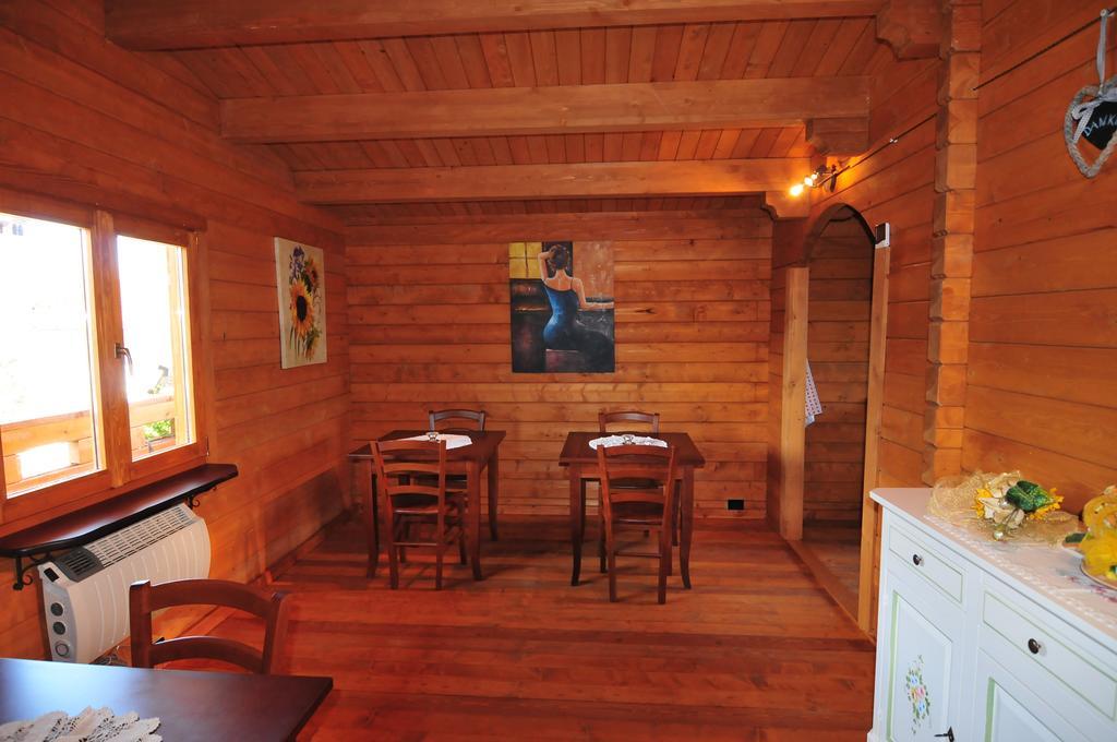 Bed and Breakfast Chalet Dei Parchi Saracinesco Exteriér fotografie