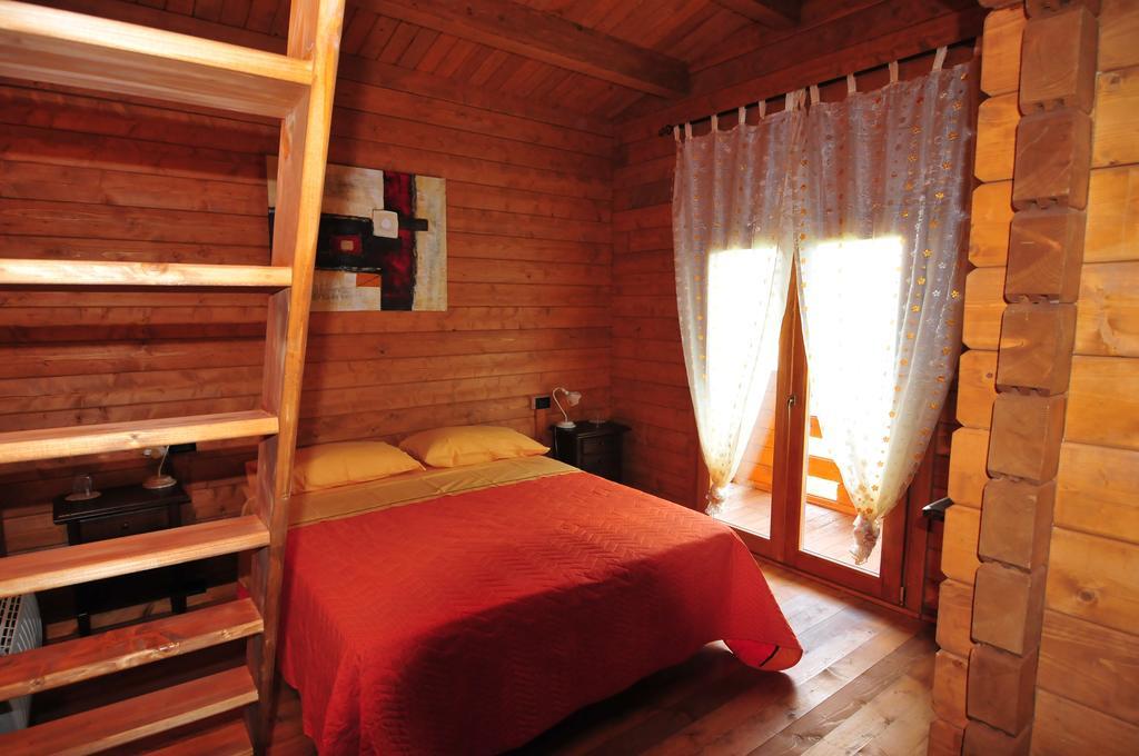 Bed and Breakfast Chalet Dei Parchi Saracinesco Pokoj fotografie